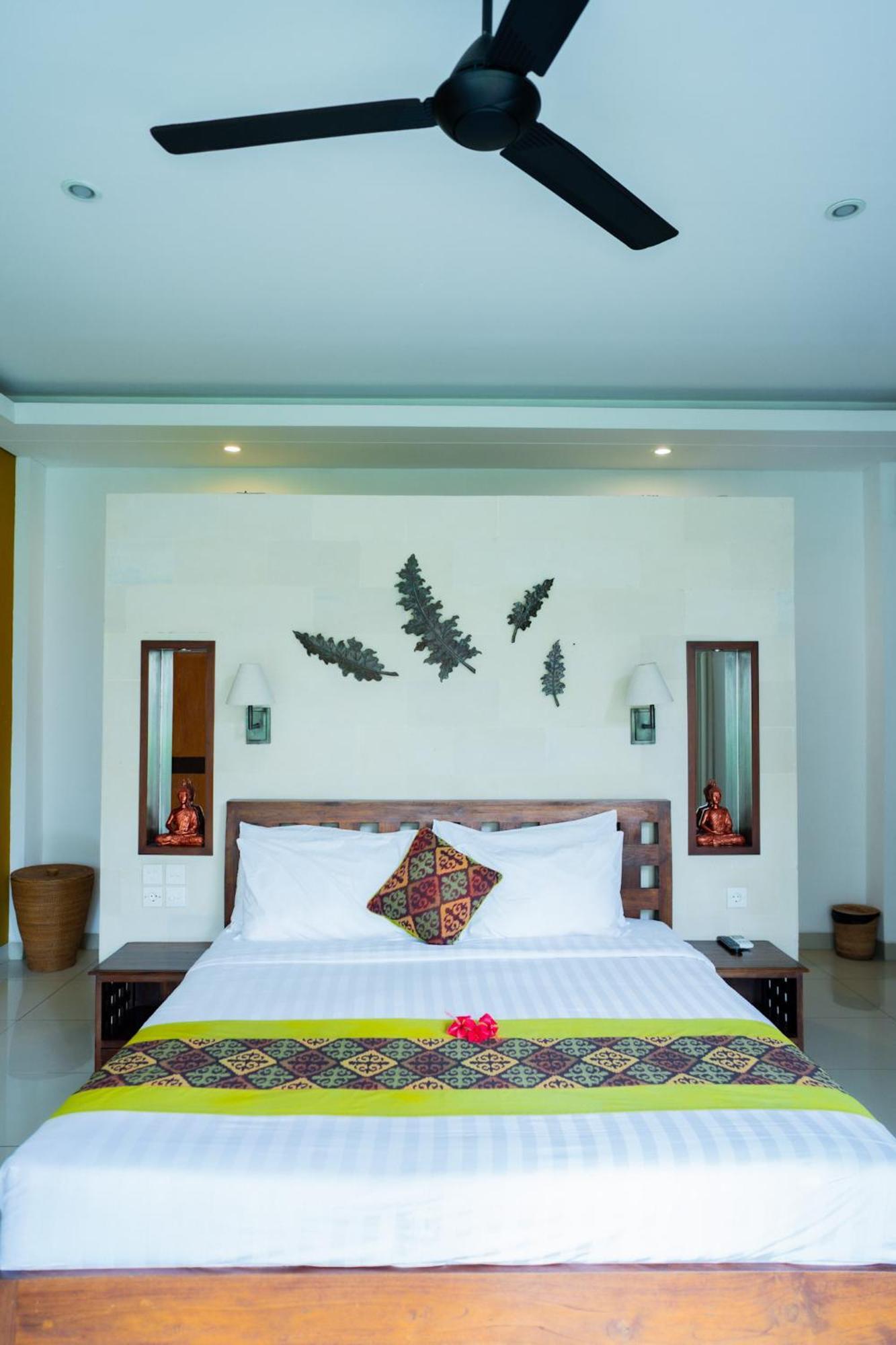 The Kumpi Villas Seminyak Exterior foto